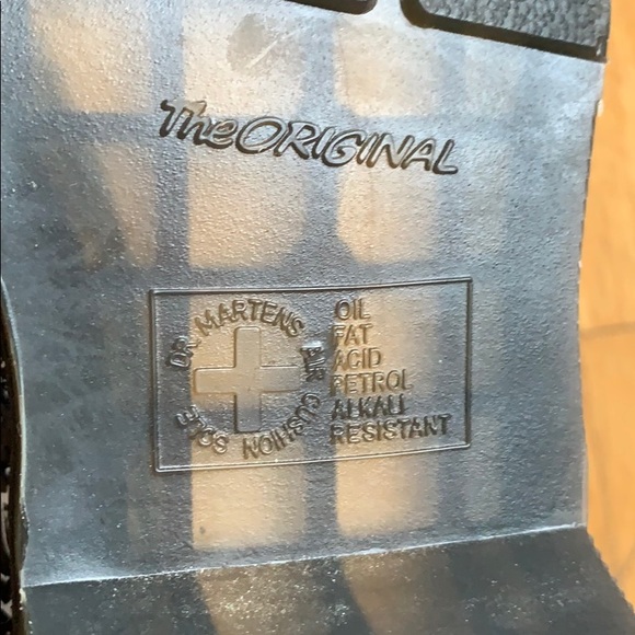 Air Wair Dr. Marten Boots - Picture 7 of 8